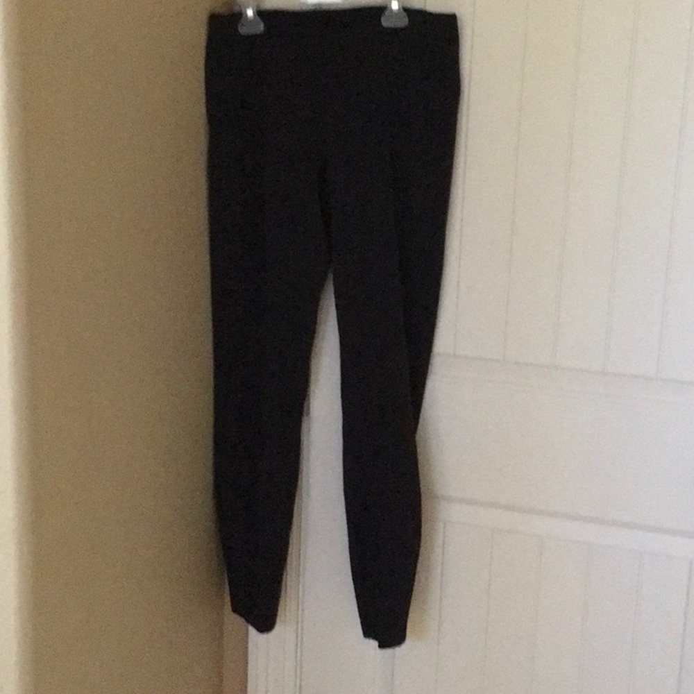 Lululemon black yoga pants